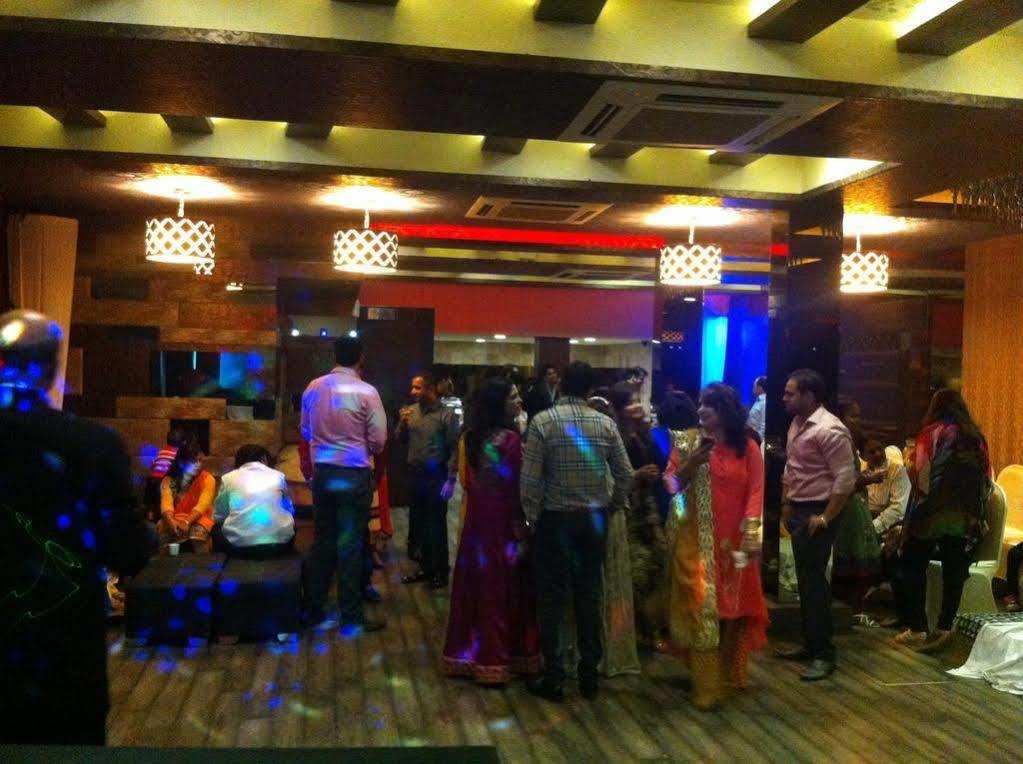 Beyond New Delhi Exterior photo